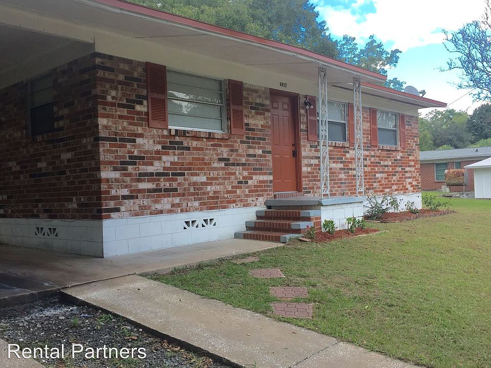 1st image of 4917 Hampshire Dr