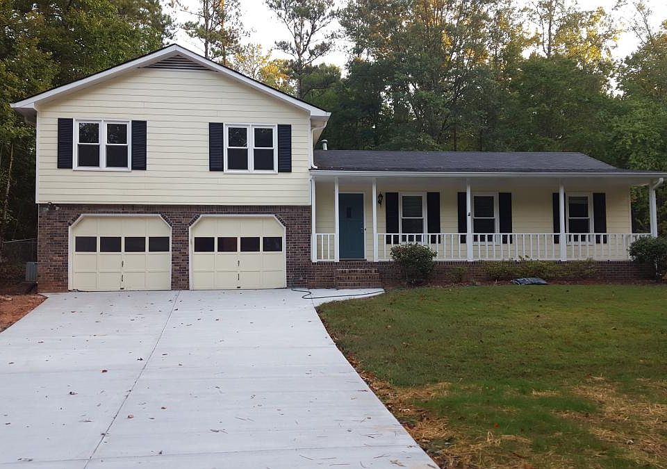 Front of house w new driveway