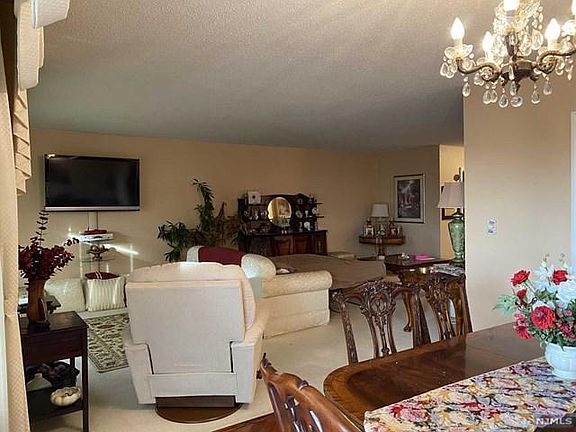 5th image of 1530 Palisade Ave APT 11P