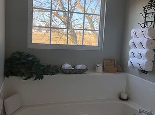 1000 Brent Ct, Greenwood, MO 64034
