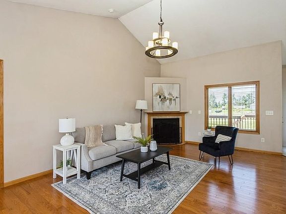 2nd image of 120 Cambridge Way