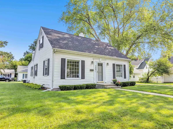 509 Ridgeway Blvd, De Pere, WI 54115
