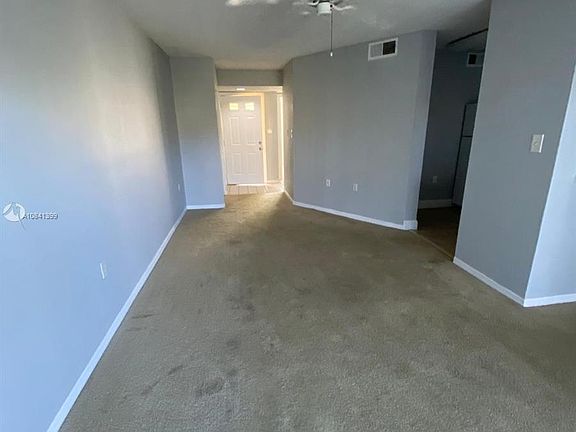 4th image of 4107 Glenmoor Dr #4107