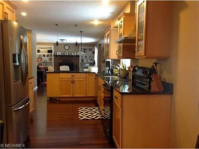 2nd image of 8555 Scenicridge Ave NW