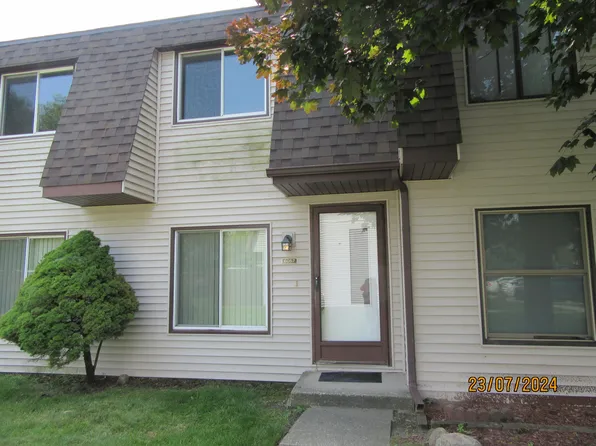 6057 Pennsylvania Dr, Merrillville, IN 46410