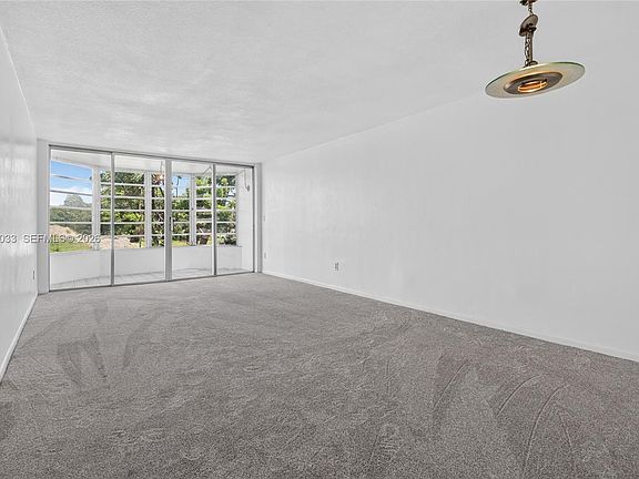 2nd image of 1501 NE 191st St APT C203