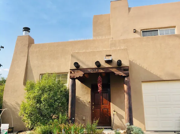 4253 Rock Castle Ln, Santa Fe, NM 87507