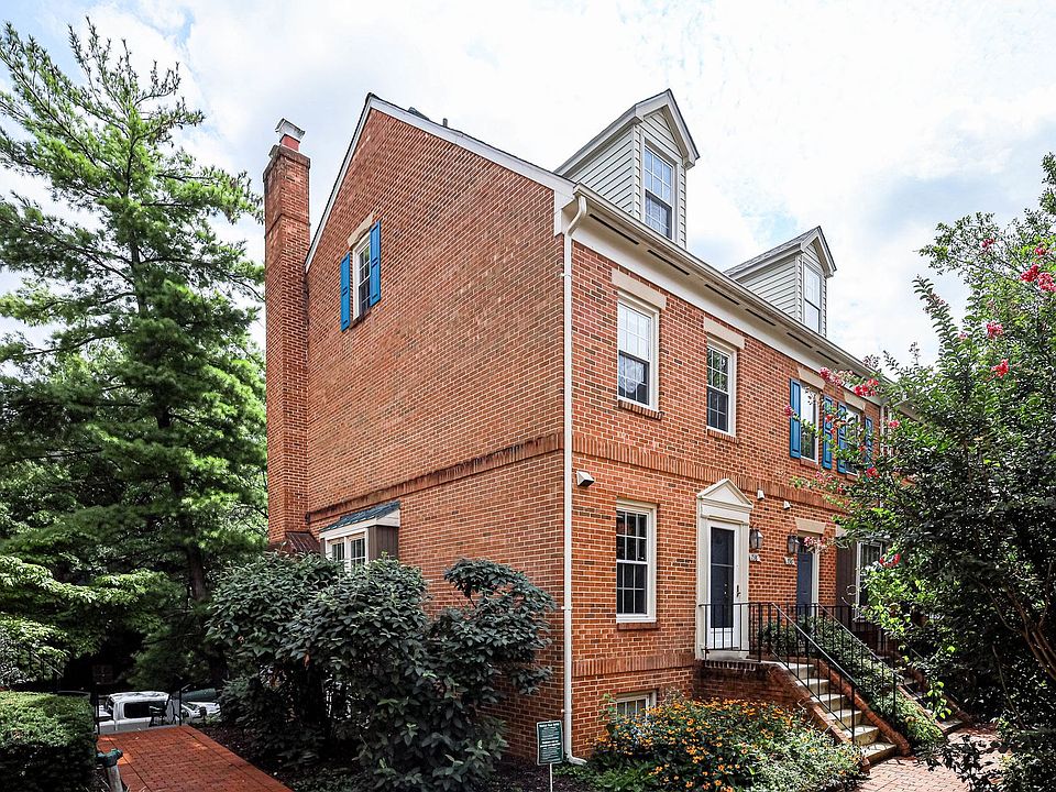 1st image of 738 N Vermont St