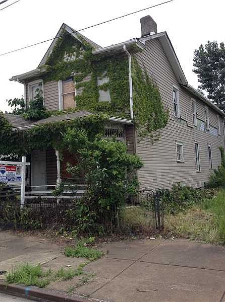 2nd image of 844 Talbot Ave