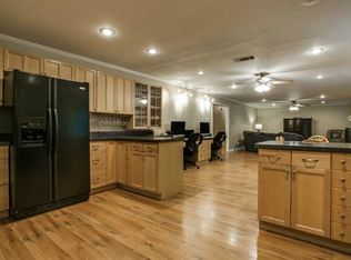 900 Ross Trl, Arlington, TX 76012