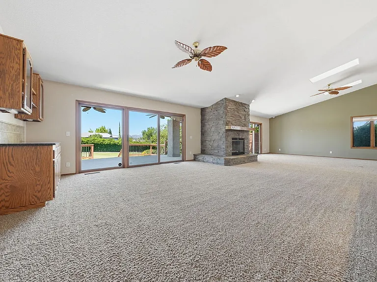 1484 Saint Andrews Dr — Photo 5