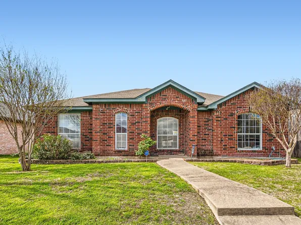 2817 Hidden Springs Dr, Mesquite, TX 75181