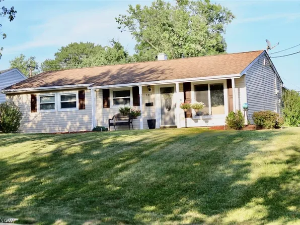 6215 Randolph Rd, Bedford Heights, OH 44146