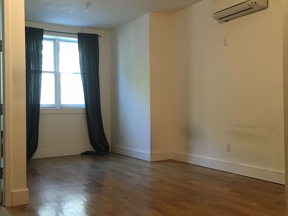 1st image of 106 Meserole St #01
