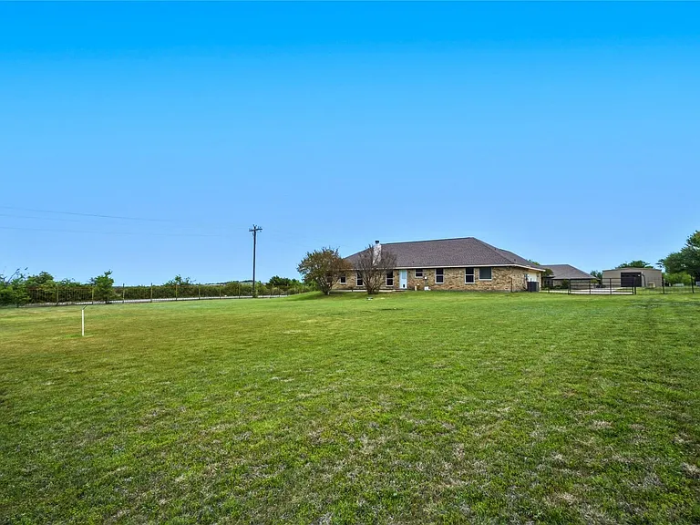 100 Pinnacle Cir — Photo 25