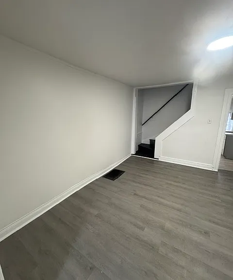 409 Beech St — Photo 12