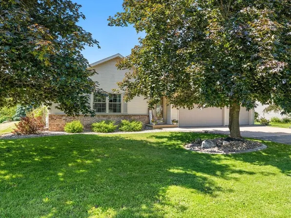 W2419 Block Rd, Appleton, WI 54915