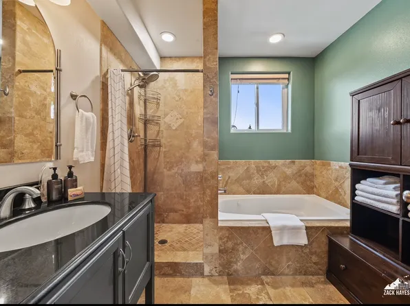 3921 E 65th Ave #2, Anchorage, AK 99507