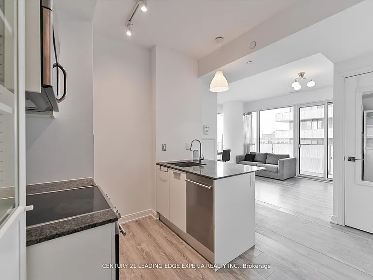 42 Charles St E #2309 — Photo 11