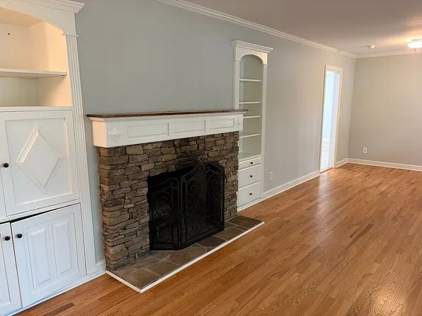 562 Fort Johnson Rd, Charleston, SC 29412