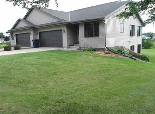 2401-2403 Greenwood Dr, Janesville, WI 53546