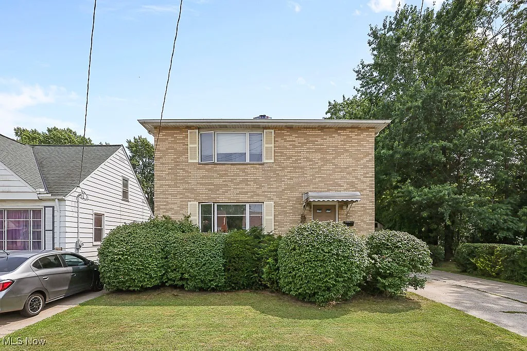 21250 Goller Ave photo 1