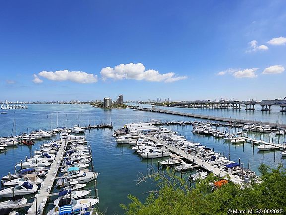 4th image of 1717 N Bayshore Dr #A-1939