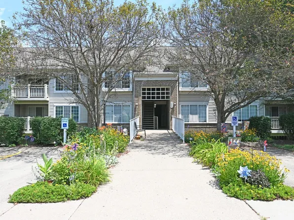 9800 Regatta Dr Unit 304, Cincinnati, OH 45252