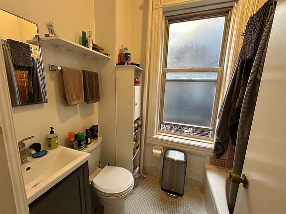 5th image of 43 Jane St APT 5FE