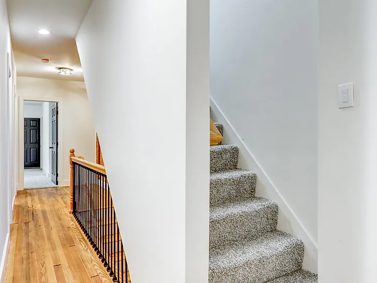 131 S Marshall St — Photo 21
