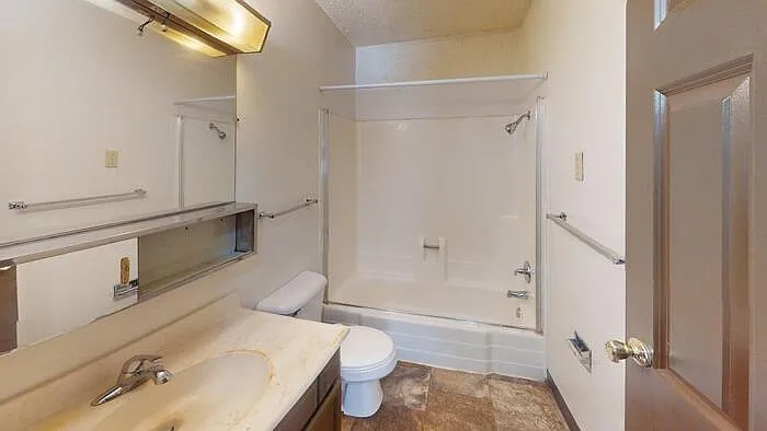 Building Photo - 1030 Bozeman Dr #5