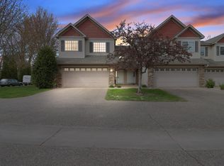 5246 Greenwood Dr, Mounds View, MN 55112