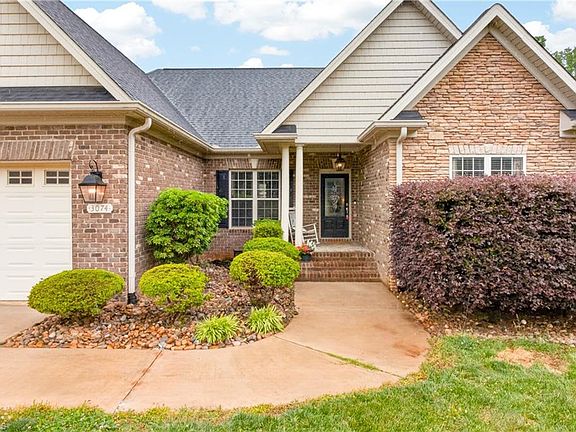 3rd image of 3074 Beeson Ct