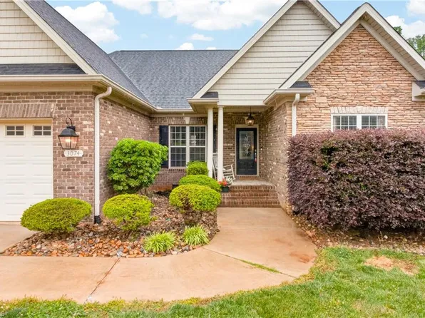3074 Beeson Ct, Sophia, NC 27350