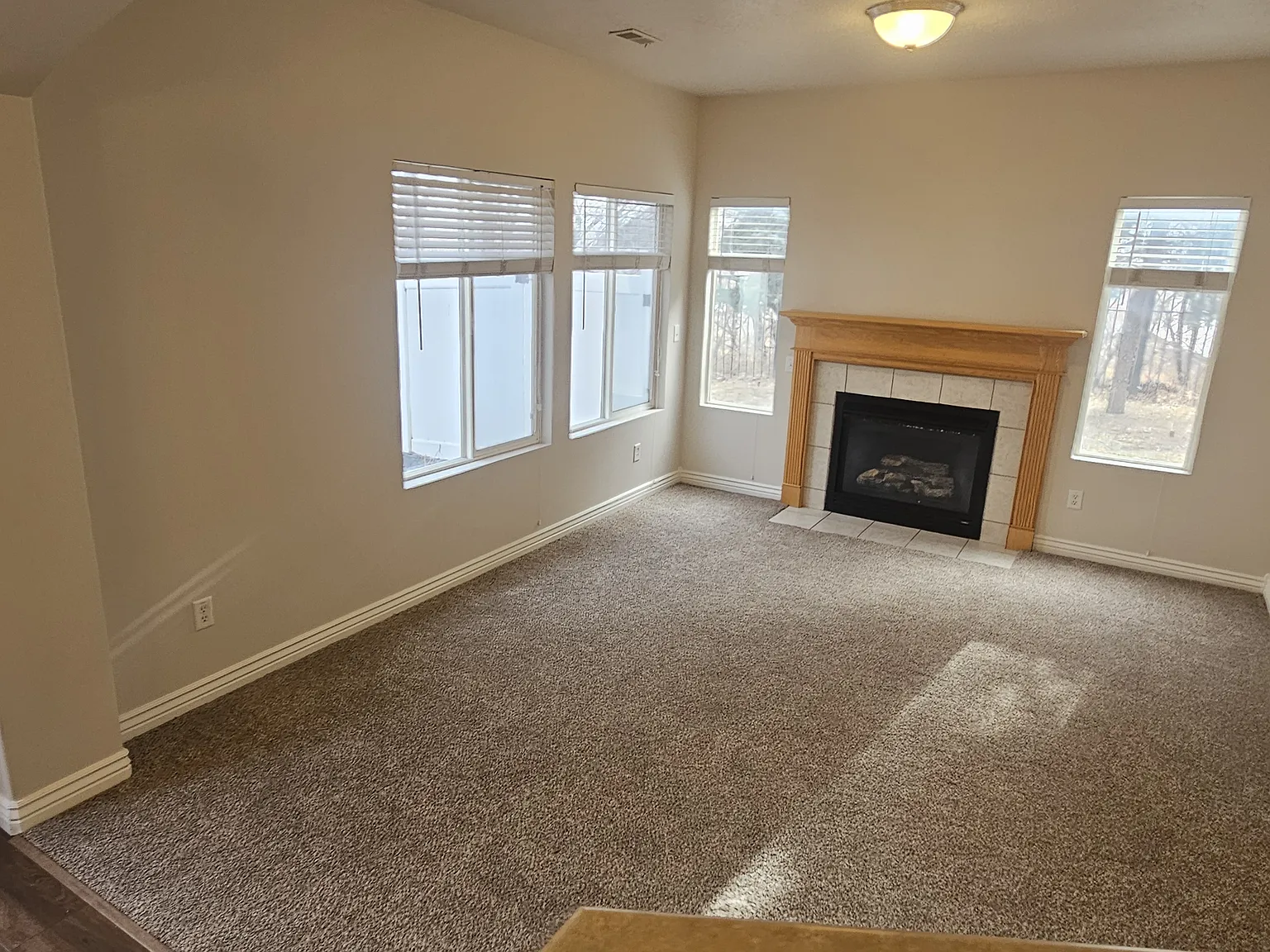 3 bed, 1568 sqft, $2,075 — Photo 2