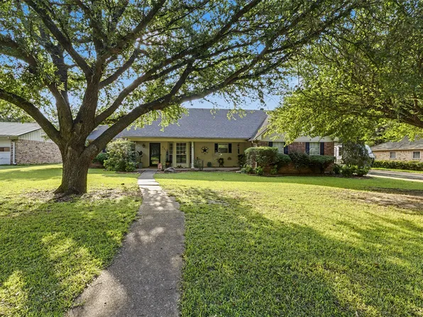 211 Meadow Dr, New Boston, TX 75570