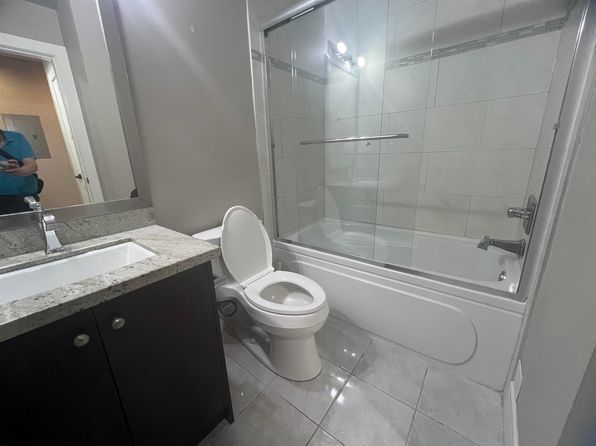 2 bedroom rental in Surrey — photo 5