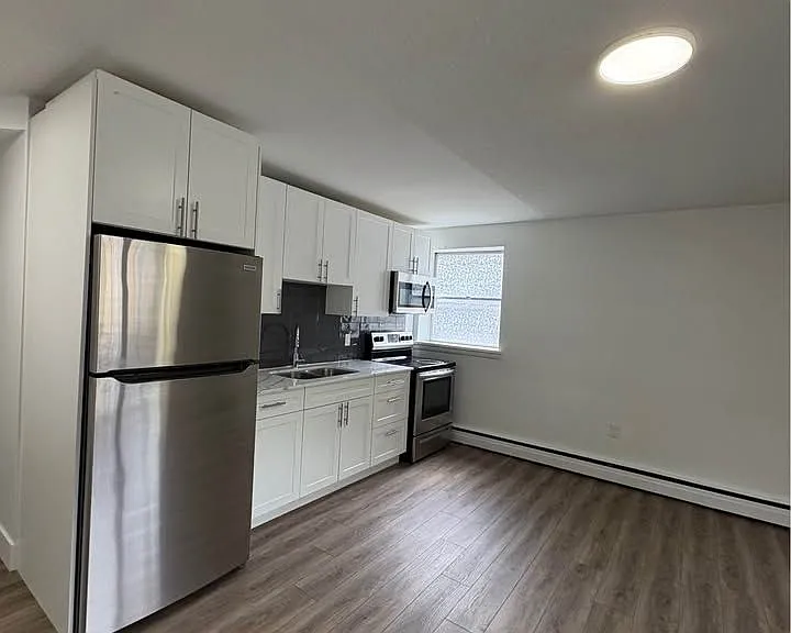20 Craig St #F — Photo 2