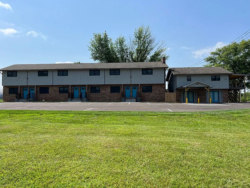 3459 Bloomingdale Rd #1