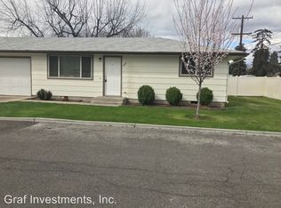 410 S 3rd St #A, Selah, WA 98942