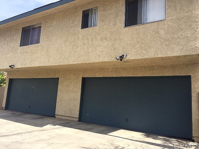 2nd image of 735 Temple Ave