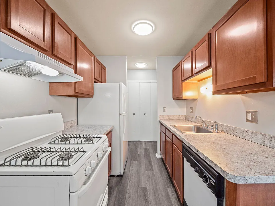Glenwood Apartments