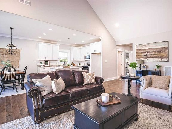 3rd image of 5502 Hester Ct