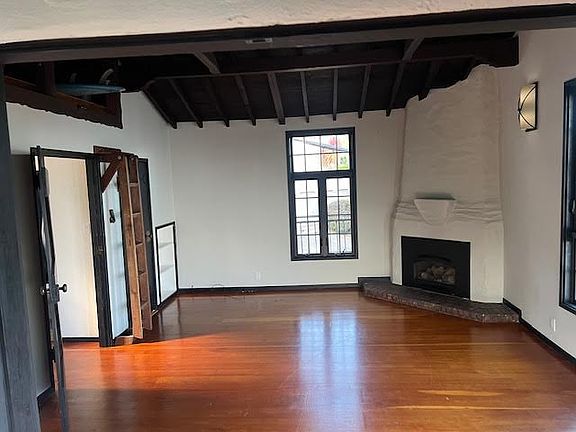 5th image of 61 Sunshine Ave APT A