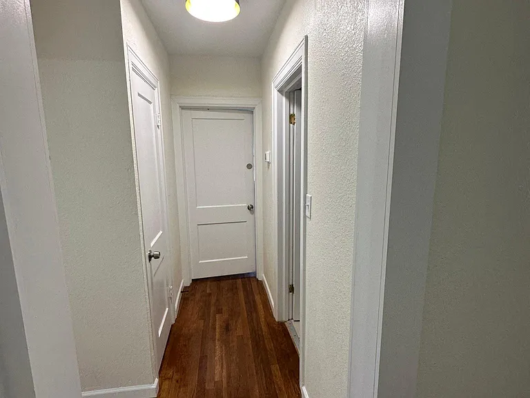 4213 SW 9th Ave — Photo 17