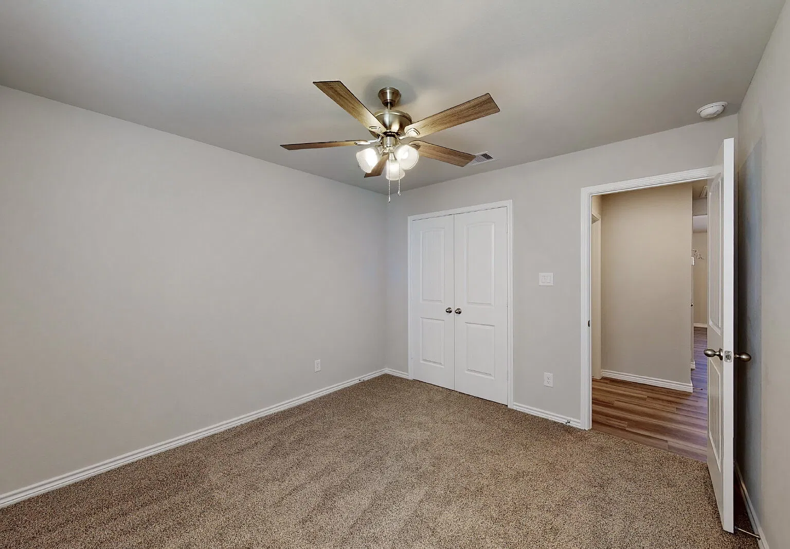 3 bed, 2.0 bath, 1725 sqft, $2,300 — Photo 3