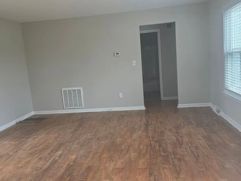 309 Westchester Rd — Photo 2