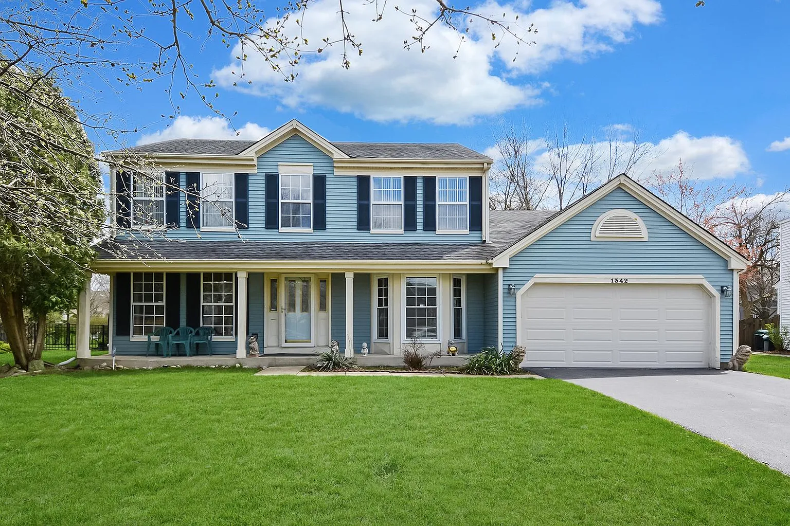 1342 Lilac Ln photo 1
