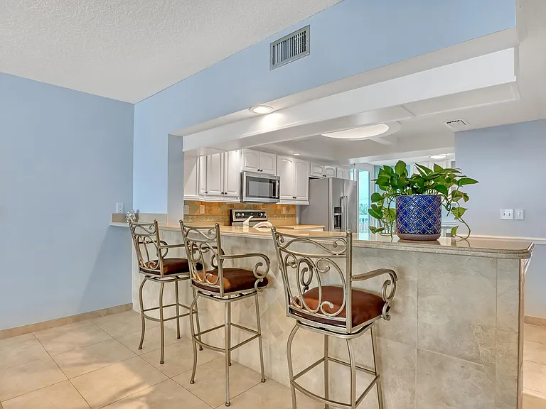401 Highway A1A #114 — Photo 11