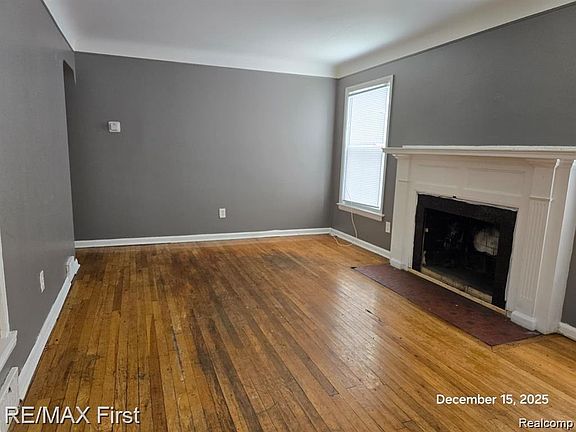 3rd image of 18582 Edinborough Rd